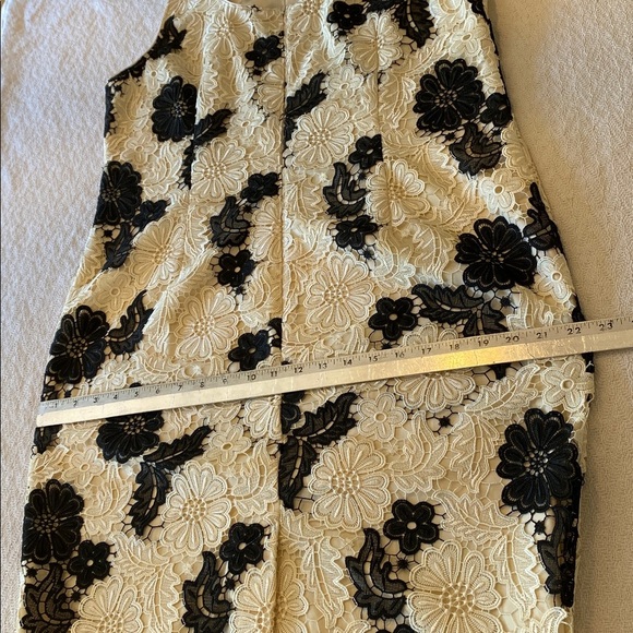 Jacques Vert Floral Lace Dress Sleeveless Cream black Crochet Formal Elegant - Picture 13 of 16